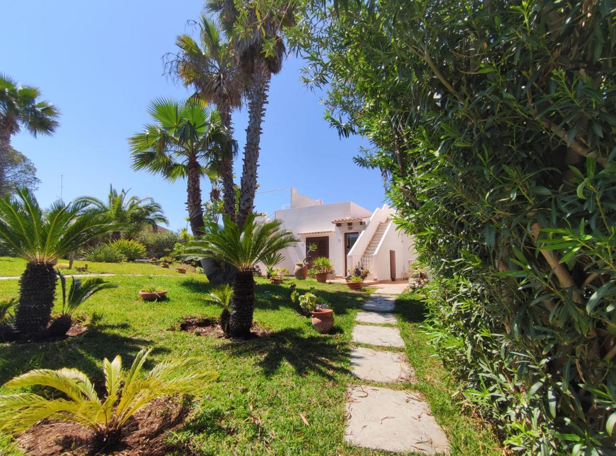 Aparthotel La Rosa Sul Mare Syrakus Exterior foto